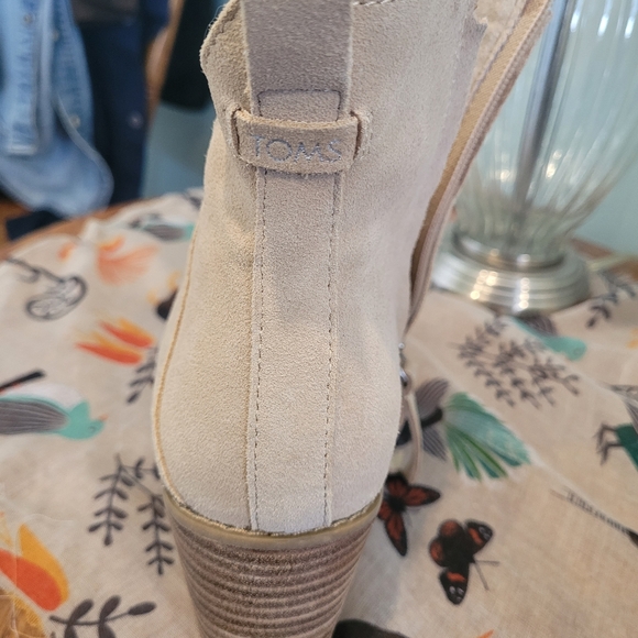 Toms Suede Wedge Ankle Boots - Picture 3 of 4